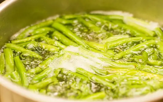 cách làm đậu đũa xào tỏi hấp dẫn