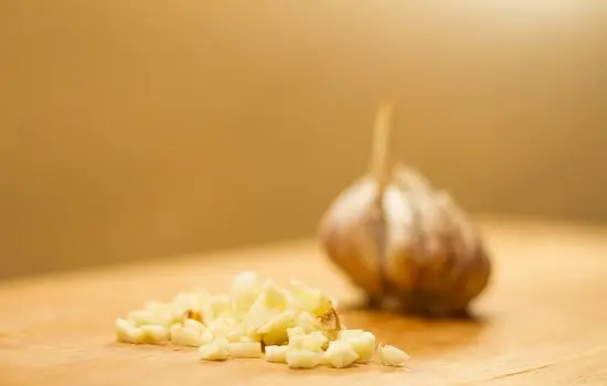 cách làm đậu đũa xào tỏi chi tiết