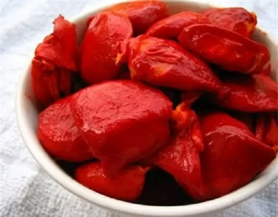 hạt gấc  cách làm dầu gấc