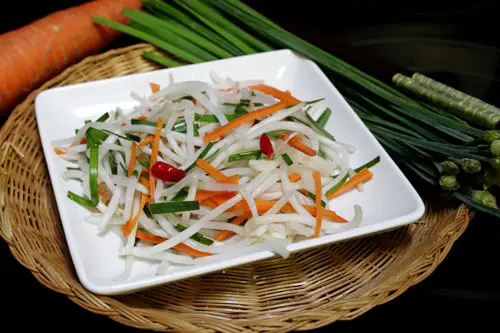 Cách làm dưa giá đỗ giòn thơm ngon