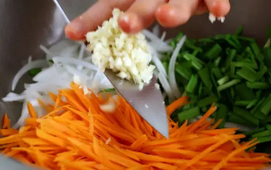 Cách làm dưa leo kim chi lạ miệng mà ngon 5