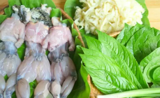 cach-lam-ech-xao-mang-cho-ngay-mua-rao-mat-lanh-2
