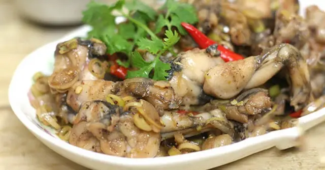 Cách làm ếch xào sả ớt 5