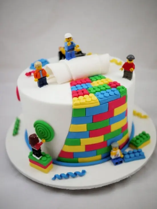 các hình trẻ nhỏ bằng fondant