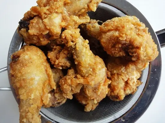 Cách làm gà chiên trộn sốt cay kiểu Hàn 7