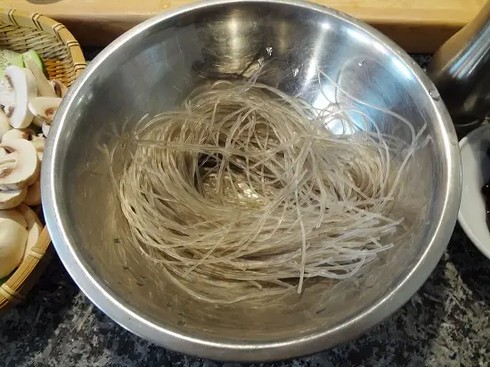 Cách làm gà hầm rau củ kiểu Hàn thơm ngon hết ý 4