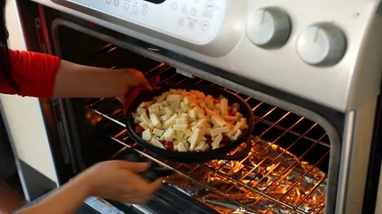 Cách làm gà nướng phô mai mới lạ hấp dẫn 7
