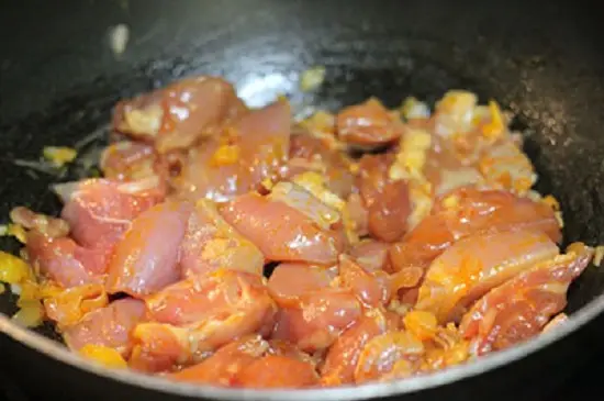 gà ướp gia vị