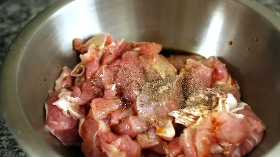 Cách làm gà xào cay với rau củ cực kì đã miệng 3