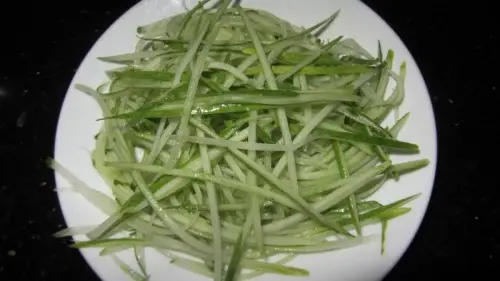 Cách làm gỏi gà xé phay bắp cải