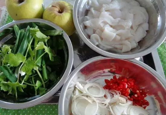 gỏi mực táo xanh nguyên liệu