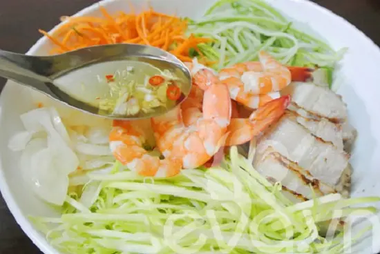 thêm gia vị