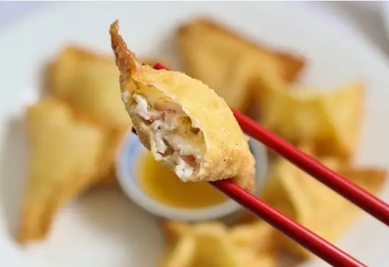 hoành thánh chiên thơm ngon