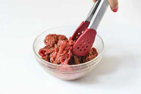 Jeyuk-gui một món thịt nướng cay kiểu Hàn Quốc 4