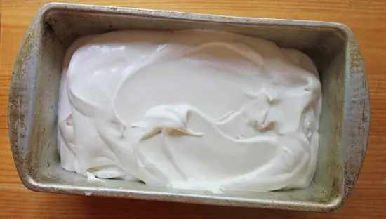 Cách làm kem caramel mặn không cần máy đánh kem 6