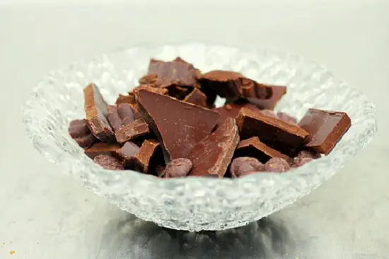 chặt nhỏ socola