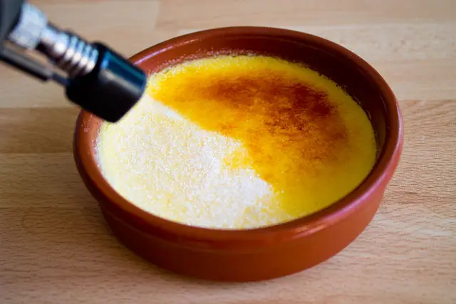 nướng kem - Cách làm kem nướng Creme Brulee