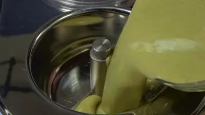 Cách làm kem tươi kiwi 8