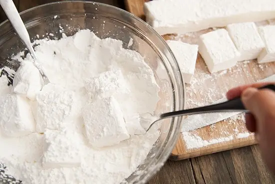 kẹo marshmallow nhúng kẹo