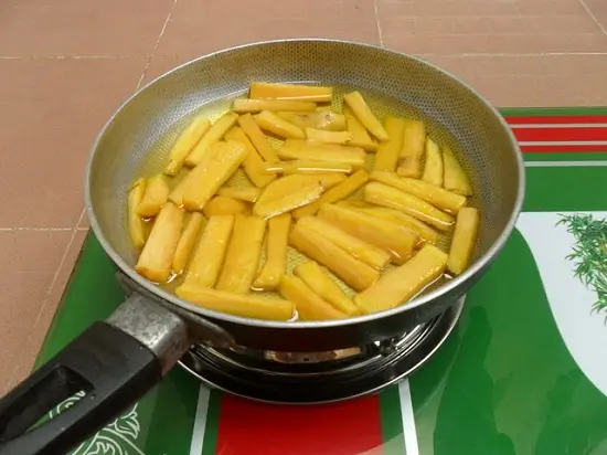 rán khoai lang làm khoai lang chiên bơ