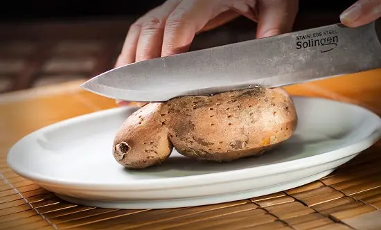 Cách làm khoai lang nướng bằng lò nướng bánh 6