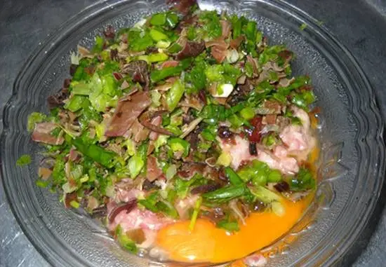 cach-lam-khoai-mon-kep-thit-chien-gion-3