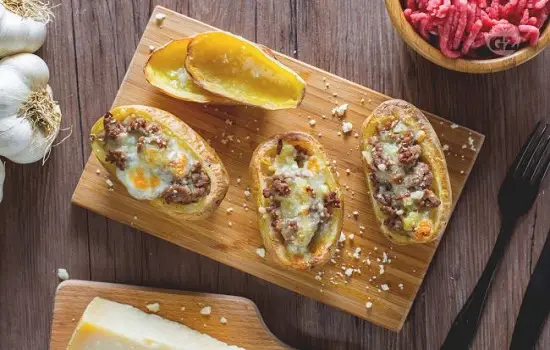 Cách làm khoai tây nướng nhồi thịt pho mai ngon tuyệt 1