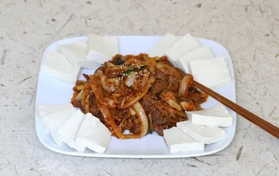 Cách làm kim chi chiên với đậu phụ 9