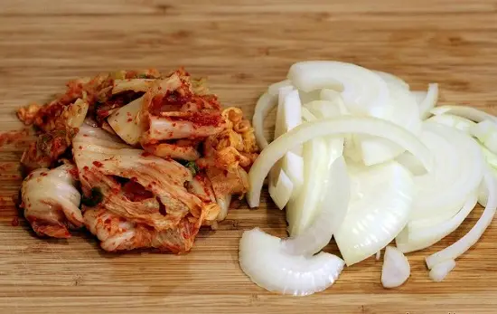 Cách làm kim chi chiên với đậu phụ 3
