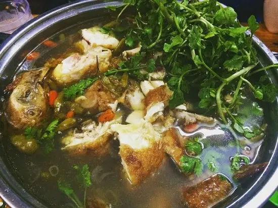 Cách làm lẩu gà ớt hiểm siêu ngon tại nhà