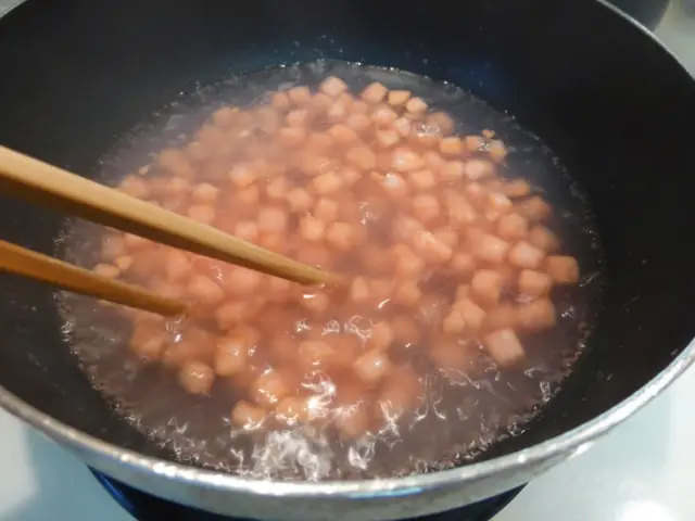 Cachlamlechannuocluungonhaohang3