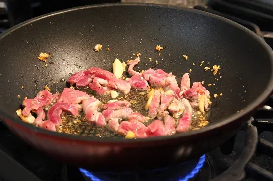Cách làm mì hải sản hỗn hợp cay ngon cực đã 5