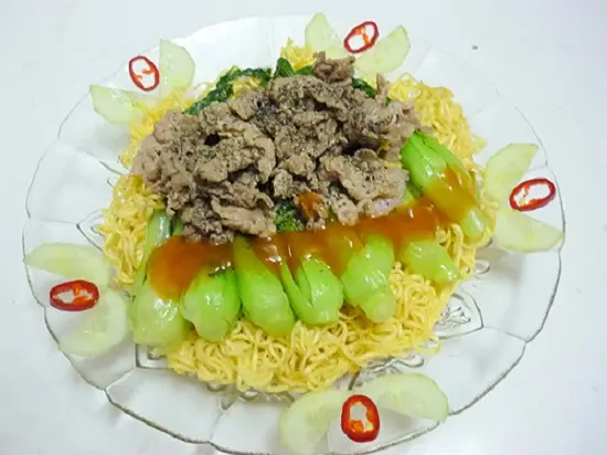 mì xào thịt bò đã hoàn thành