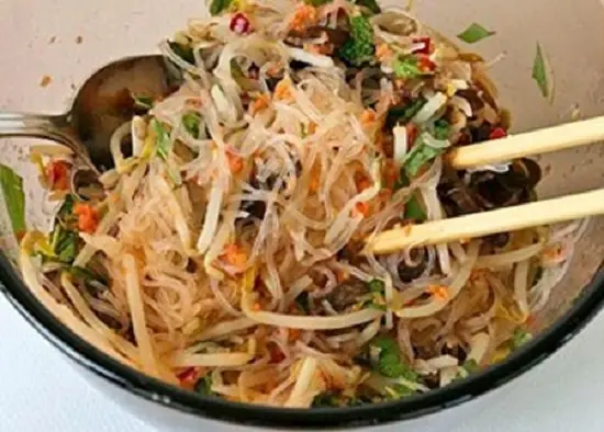 Cách làm miến gà trộn giá