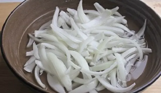 sơ chế xong nguyên liệu làm miến lươn khô giòn