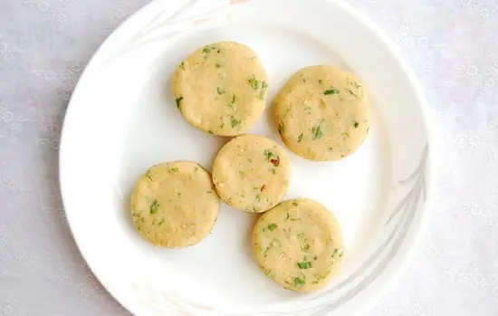 nặn tròn khoai tây