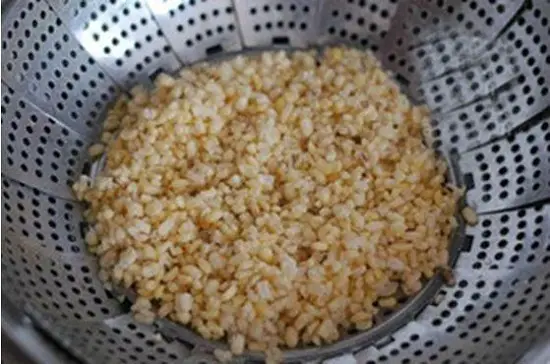 cho đậu vào hấp