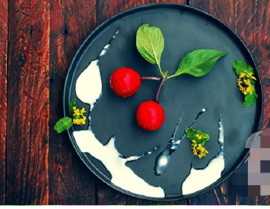 bánh đậu xanh hình quả cherry độc đáo
