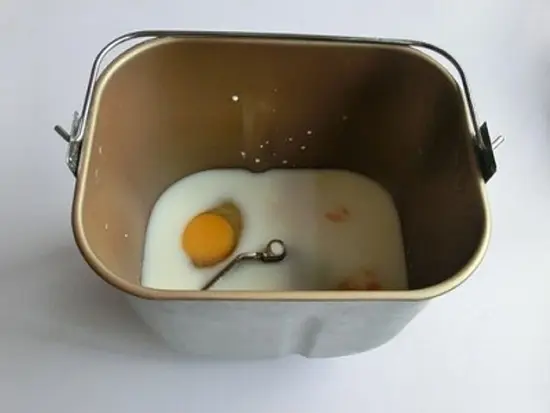 đánh trứng với sữa
