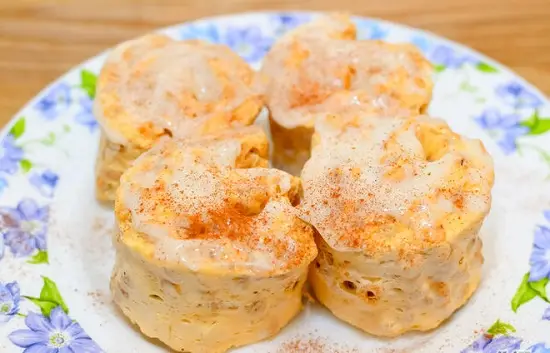 bánh gạo quế cuốn giòn tan