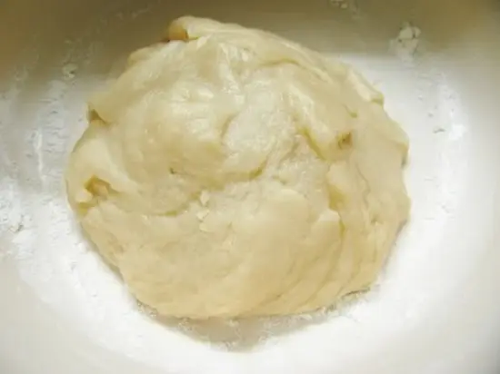 nhào bột cho thật mịn