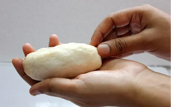 cuộn bánh mì