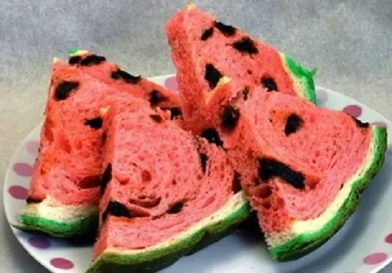 bánh mì hình dưa hấu độc đáo