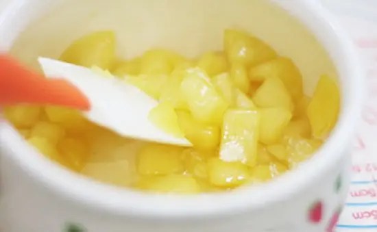 táo cắt hạt lựu