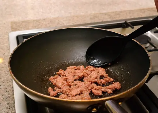 xào thịt bò