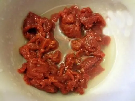 ngâm thịt bò với chanh làm món bò tái chanh