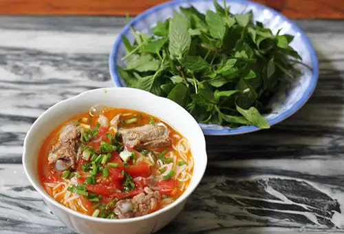 Cách làm món bún sườn hầm sấu