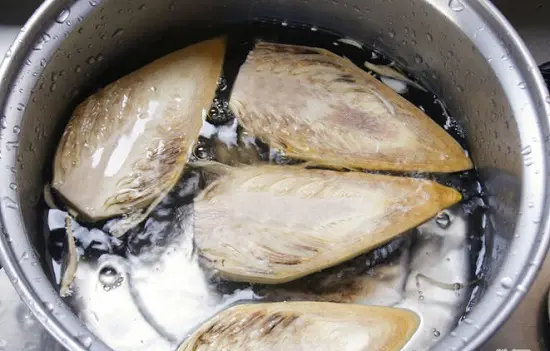 rửa lại búp chuối