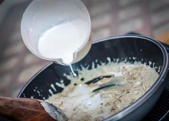 Cách làm món cá bọc lá chuối hấp độc đáo 7