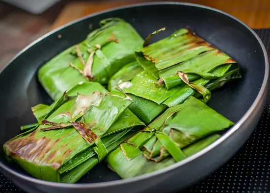 Cách làm món cá bọc lá chuối hấp độc đáo 6
